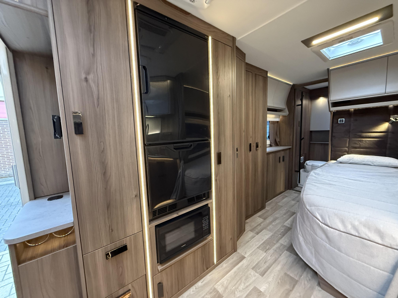 Kabe Imperial 740 TDL Modelo 2026 - Dise&ntilde;o E5 foto: 10
