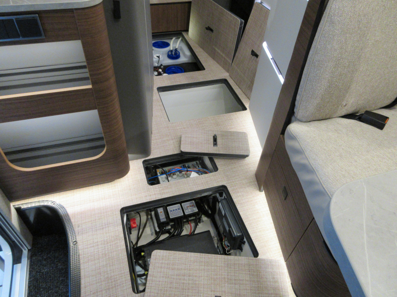 Hymer B-MC T 600 SLC double floor photo: 17