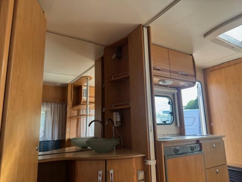 Caravelair Ambiance Style 420 mover toldo portabicicletas foto: 10