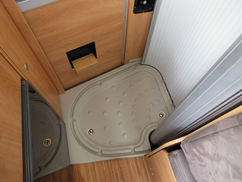 Pössl Roadstar 540 COMPACTE BUSCAMPER 130 PK  foto: 12