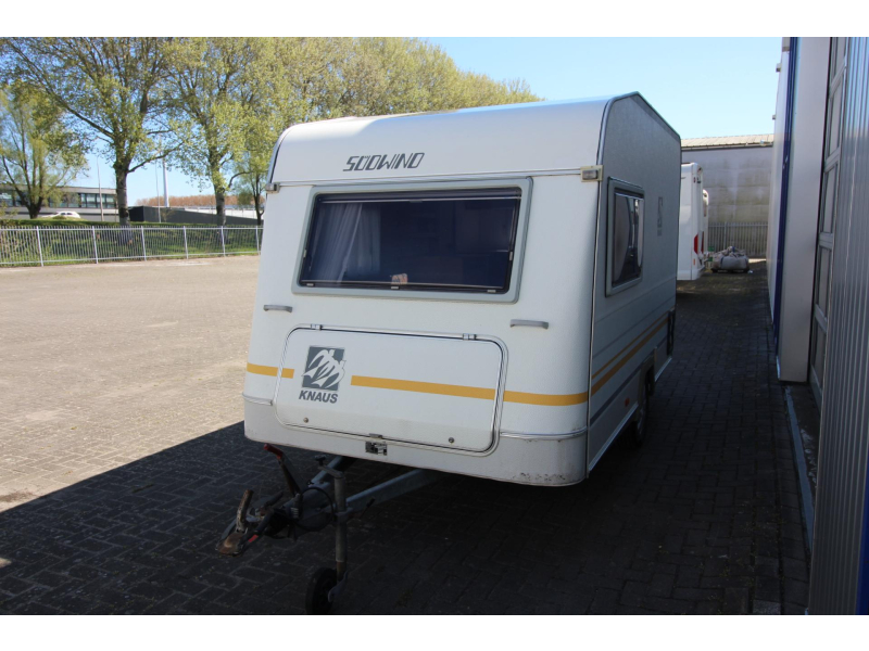 Knaus Sudwind 395 H Voortent  foto: 2