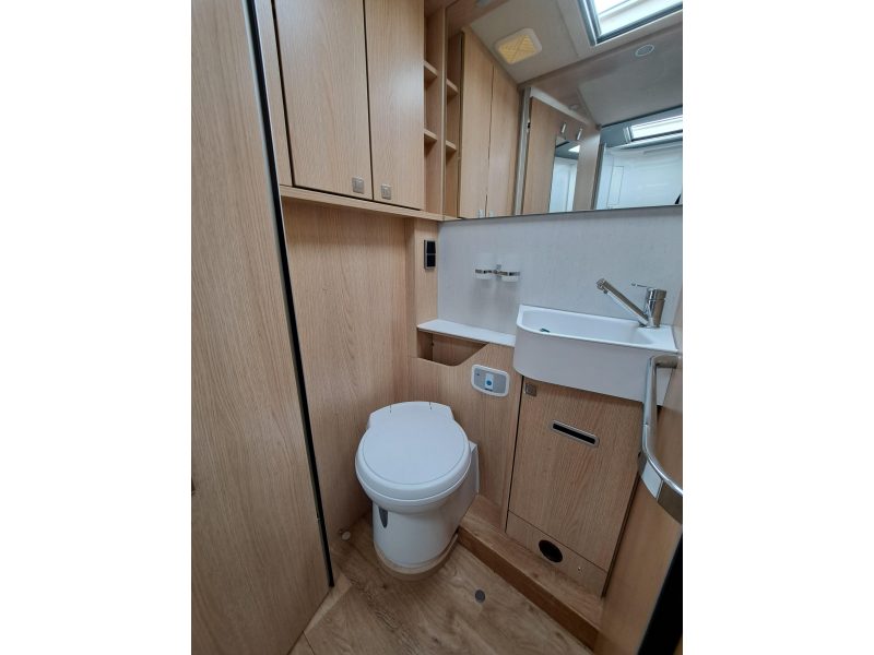 Hymer B-MCI 680  foto: 8