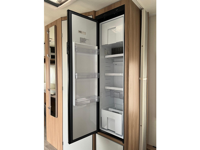 Bürstner Premio 490 TS | Queensbed | Voortent | Vol automatische Mover | Fietsenrek | Asschokbrekers foto: 20