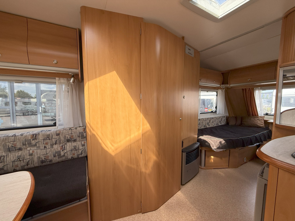 AVENTO GRAN TURISMO AGT470TCB foto: 9