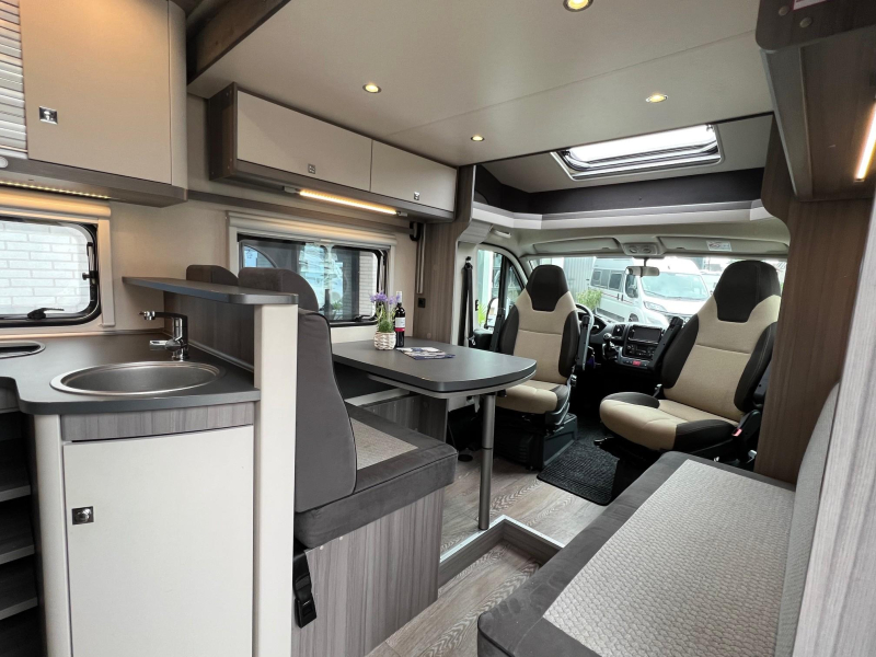 Hobby Optima Ontour 65 HFL fransbed, airco, hefbed  foto: 1