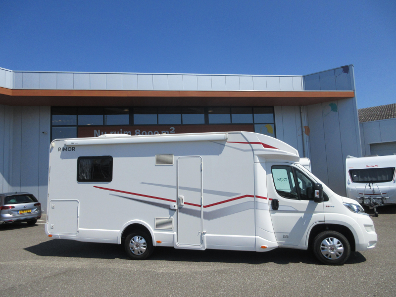 Rimor Seal 66 PLUS Face to Face and Queen Bed photo: 1