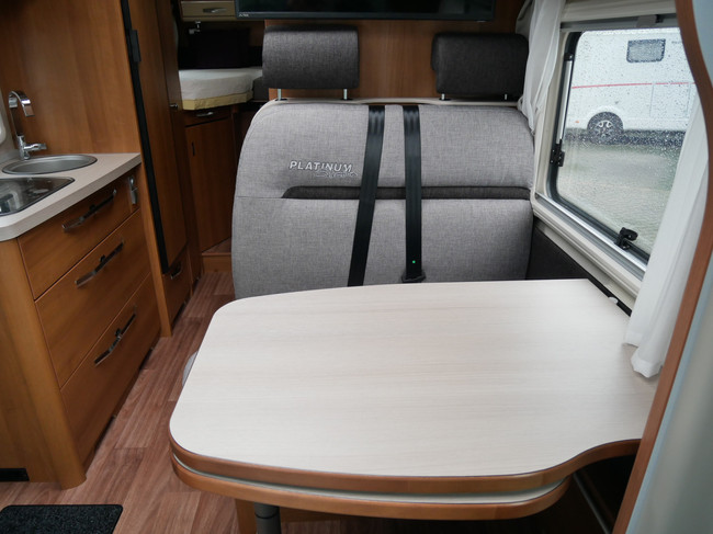 Knaus Van TI 650 MEG Platinum, Einzelbetten, Dachklimaanlage Foto: 9