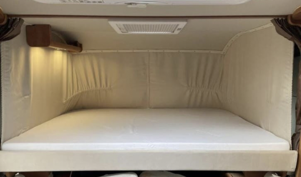 Carthago Chic C-Line i50 QUEENSBED HEFBED foto: 90