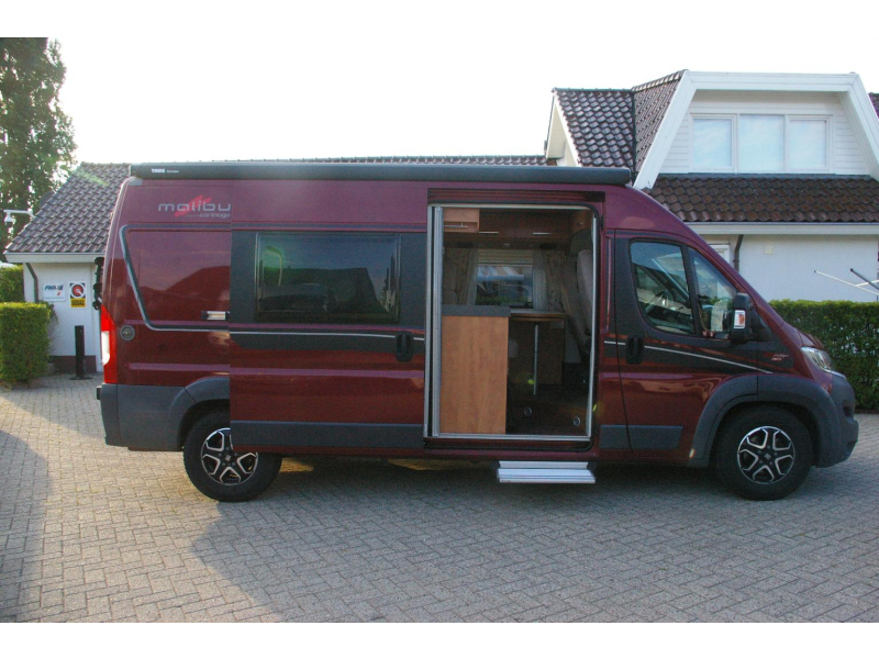 Carthago Malibu 600 DB Automaat, Dwarsbed.  foto: 4