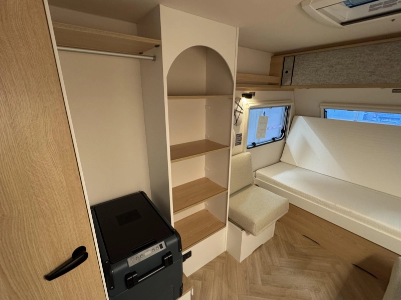 LMC E:dero 470K Ventana delantera abatible foto: 9