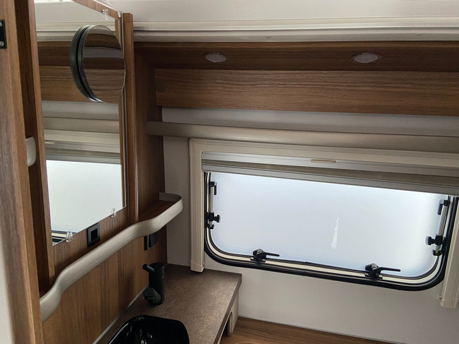 Eriba Touring 430 Legend Foto: 12