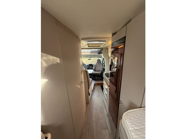 Hymer Exsis T 580 Automaat 9G 2020 Zonnepanelen! Trekhaak! foto: 20