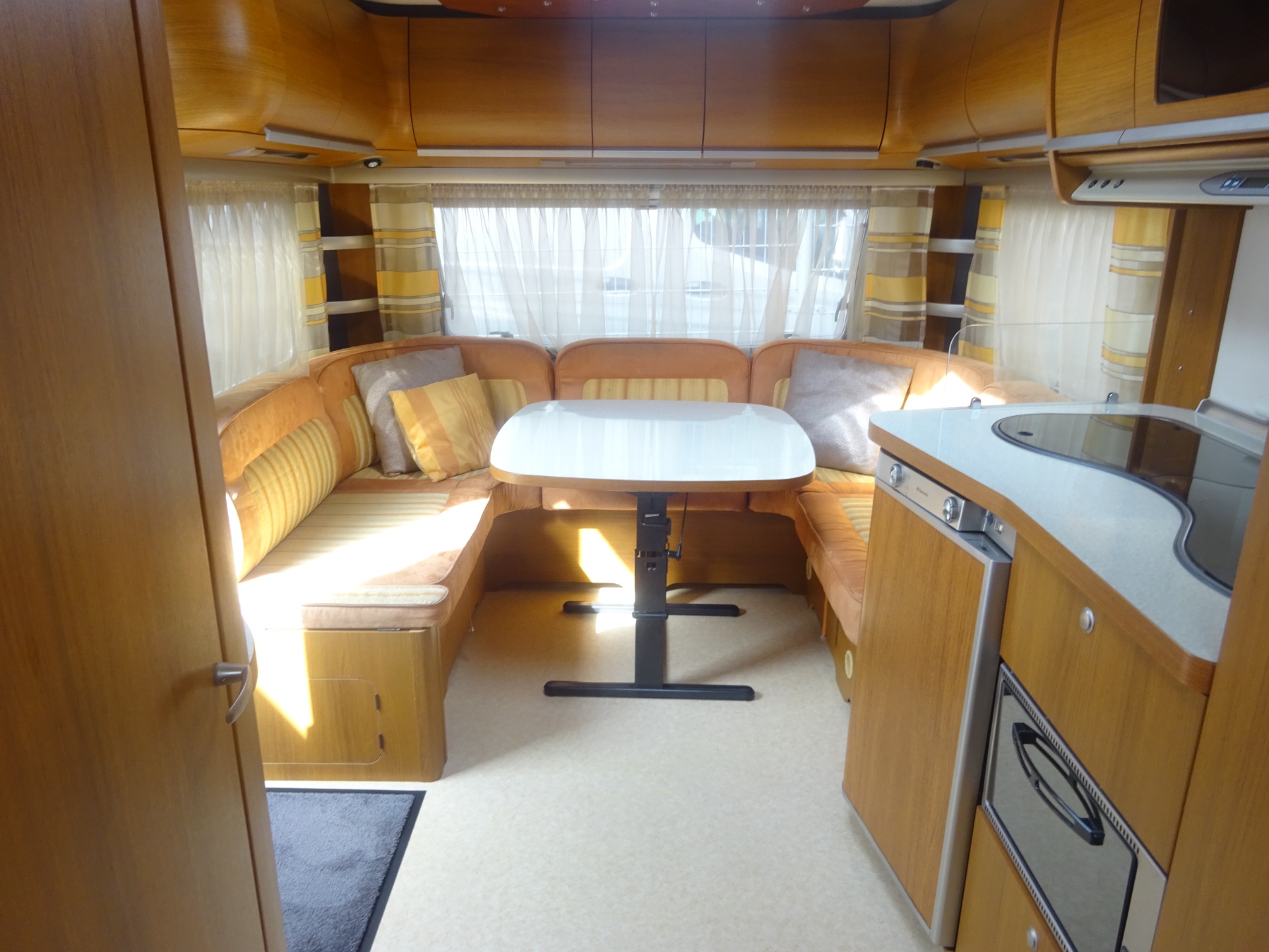 Fendt Diamant 560 Enkele Bedden+Rondzit+Mover #STERRENHEMEL# foto: 13