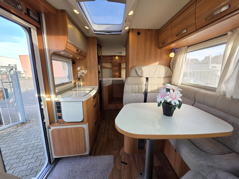 Hymer Exsis-T 588 Autom&aacute;tico 150CV 2017 foto: 3