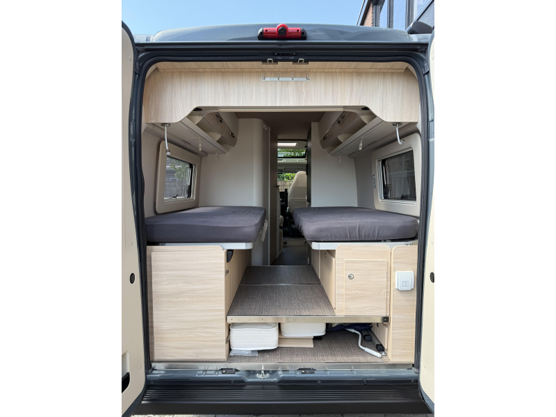 Eura Mobil Van 635 EB V635 EB Lage bedden!  foto: 10