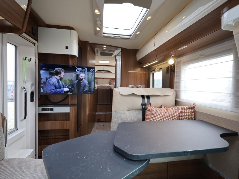 Hymer B-MC T 680 FULL OPTIONS photo: 2