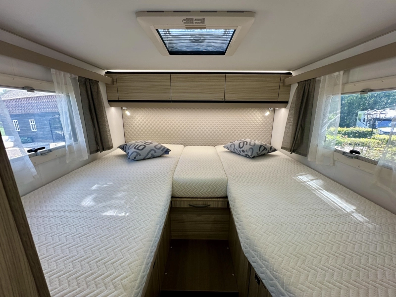 Adria Compact DL 60 Years Selection | zeer compleet!  foto: 13