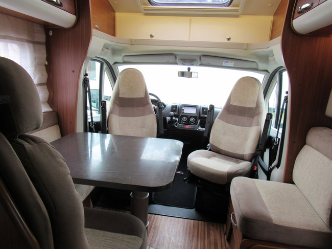 Adria MATRIX M 670 SC Cama Queen & Cama Abatible 5 cinturones a&ntilde;o 2012 foto: 15
