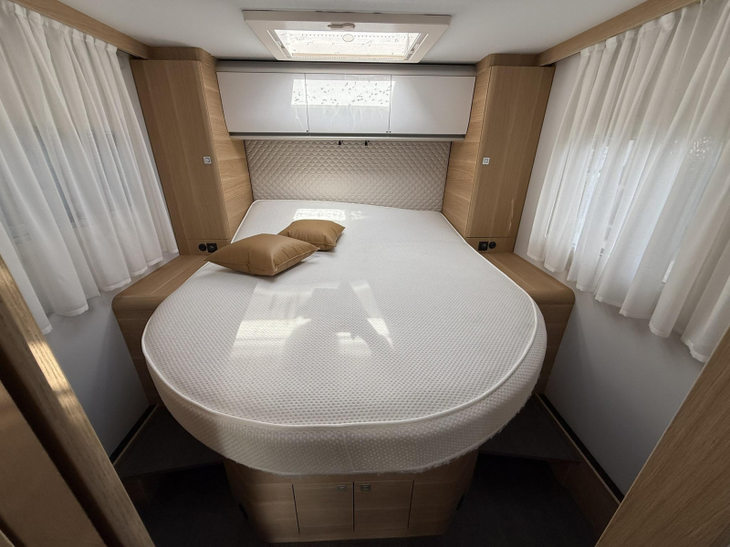 Adria Matrix Plus 670 SC Queensbed - AUTOMAAT  foto: 19