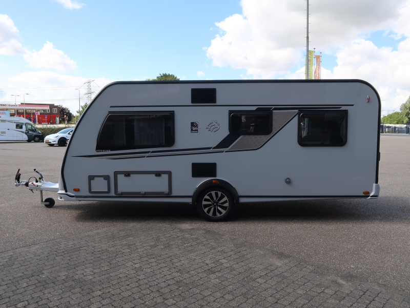 Knaus Sudwind Black Selection 500 FU RUNDSITZGRUPPE FRANZ&Ouml;SISCHES BETT Foto: 21