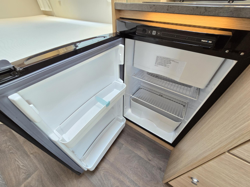 Sunlight T 64 Lengtebed Hefbed  foto: 16