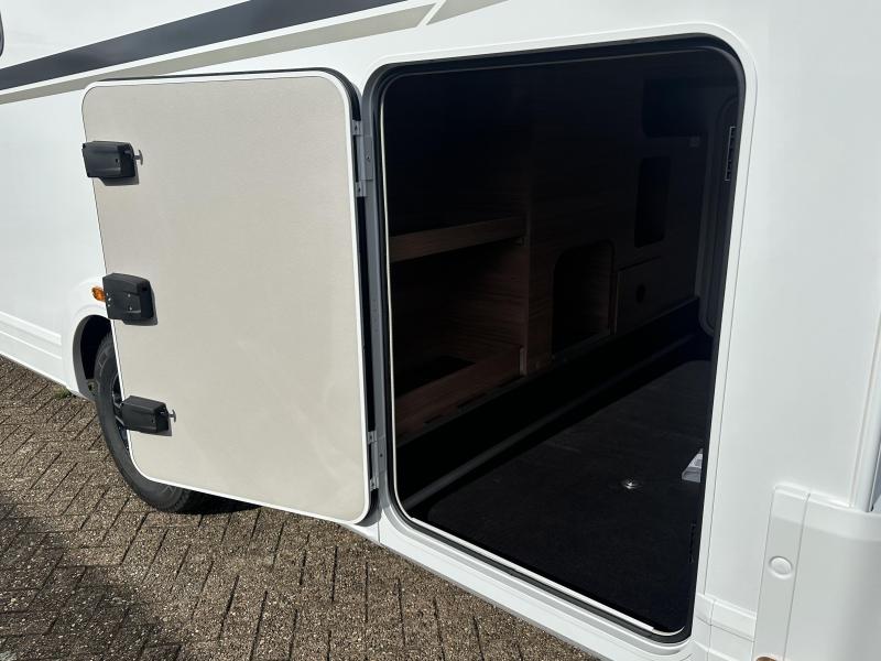 Weinsberg CaraSuite 700 ME 5p,Maxi,Ensuite bad 0256  foto: 16