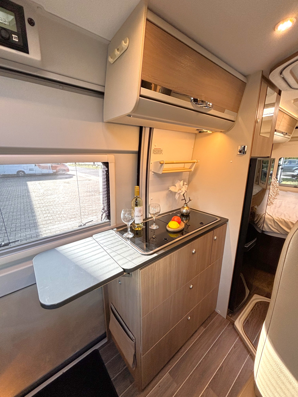 Adria Twin 600 SPT DWARSBED TREKHAAK ZONNEPANEEL EURO6 foto: 5