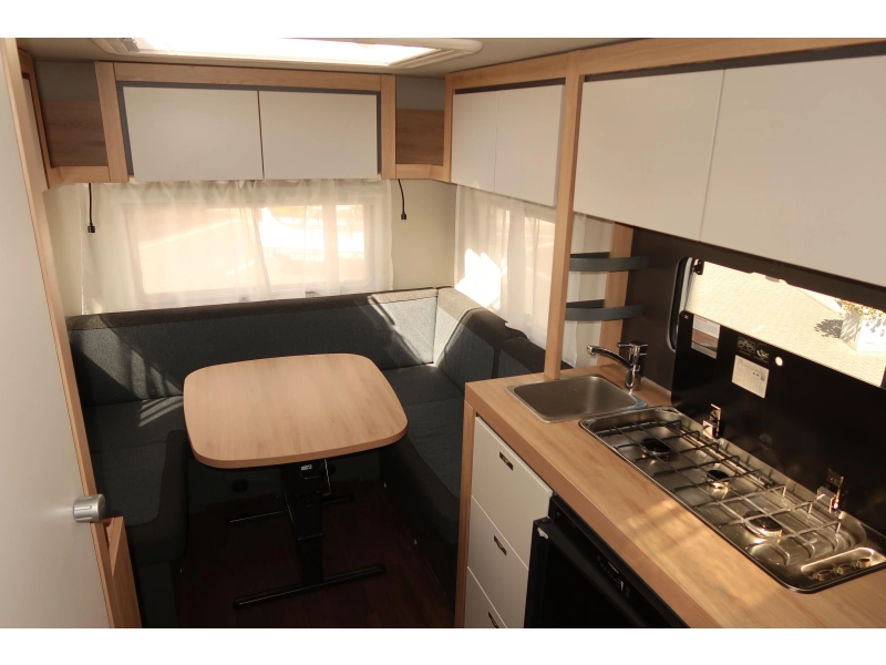 Knaus Sport 450 FU ZGAN, 5 MAANDEN OUD  foto: 16