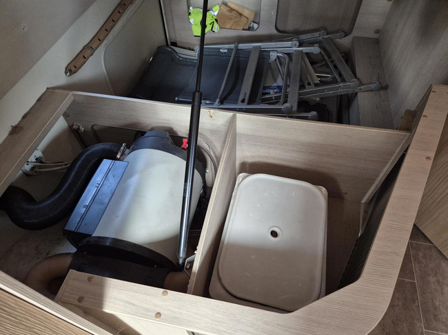 B&uuml;rstner Fiat NEXXO 660 Franz&ouml;sisches Bett, Klimaanlage + Markise 2. Besitzer Foto: 18