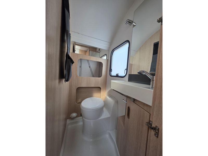 Adria Aviva 472 PK photo: 12