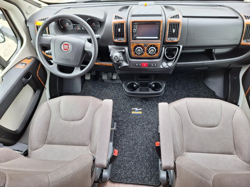 Eura Mobil Profila RS 720 QB QUEENSBED+HEFBED  foto: 7