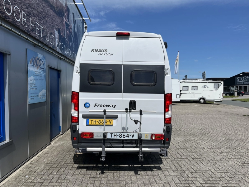 Knaus Boxstar Freeway 630 Camas longitudinales / opciones completas foto: 2