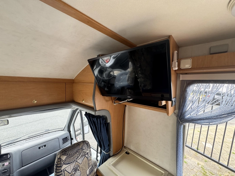 Dethleffs Globetrotter Cama francesa Aire acondicionado dinette foto: 7