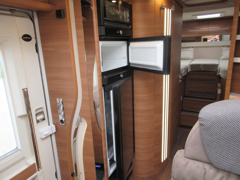 Carthago Chic C-Line I 4.9 LE AUTOMATIC DOUBLE FLOOR photo: 8