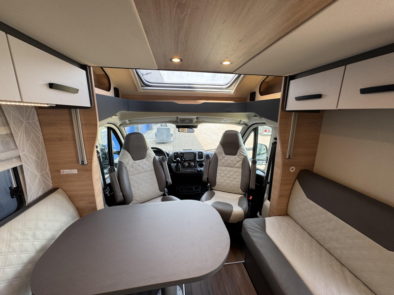 Knaus L!ve Wave 700 MEG  foto: 4