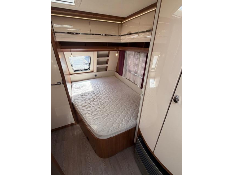 Hobby Excellent 495 UFE Incl. Mover Toldo foto: 17