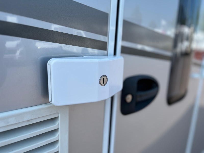 Dethleffs Trend 6757 Camper, Integrated 4 pers photo: 15