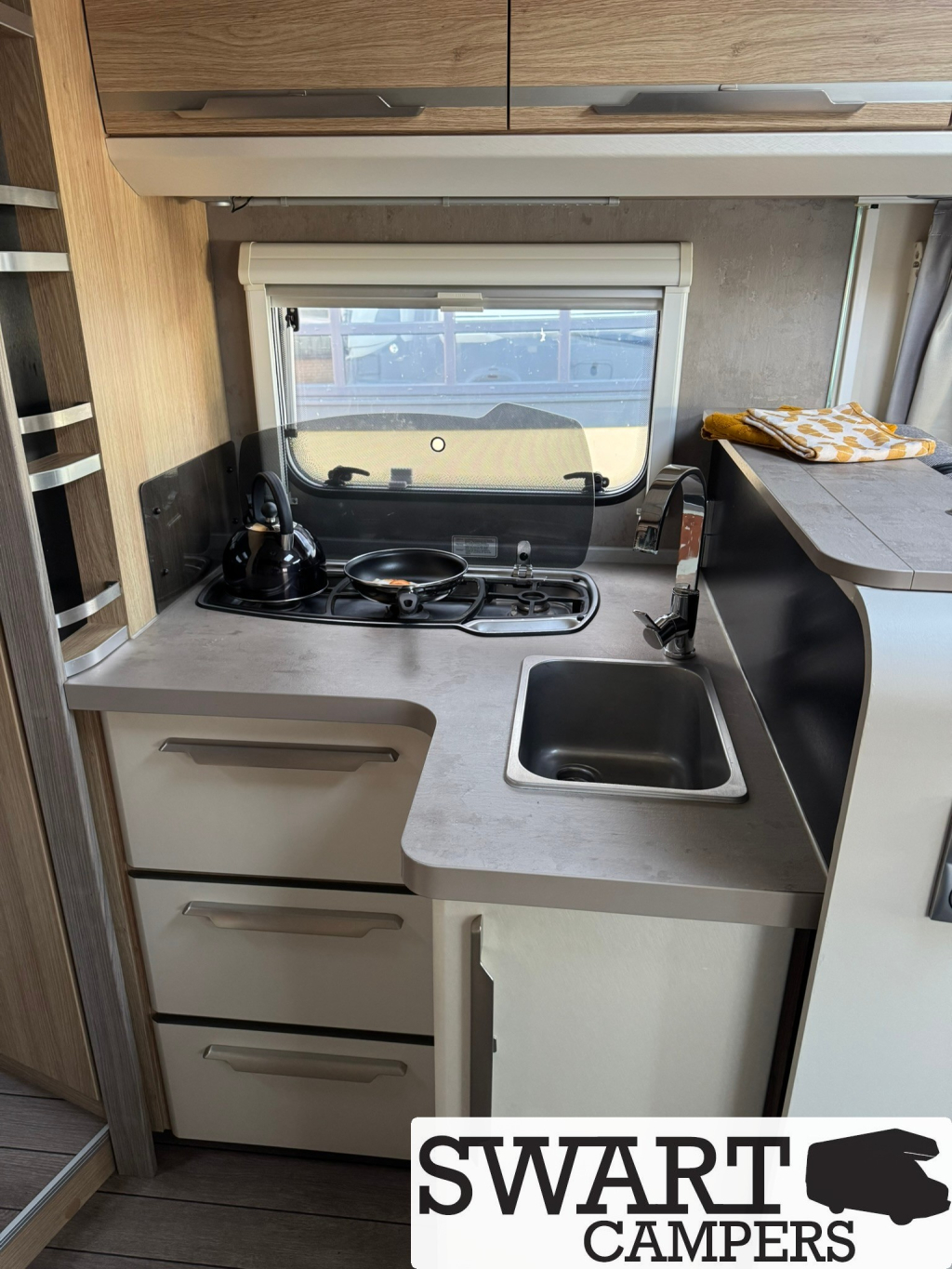 Knaus Sky TI 650 MF, Fransbed veel-opties foto: 12