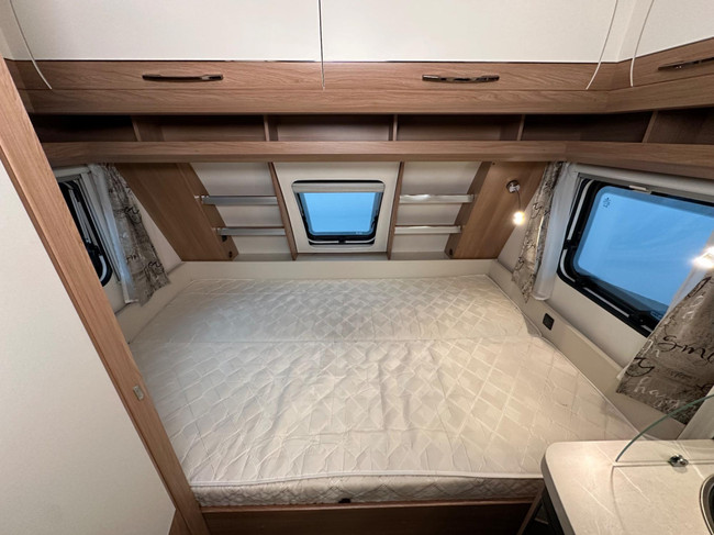 Hobby De Luxe 440 SF photo: 4