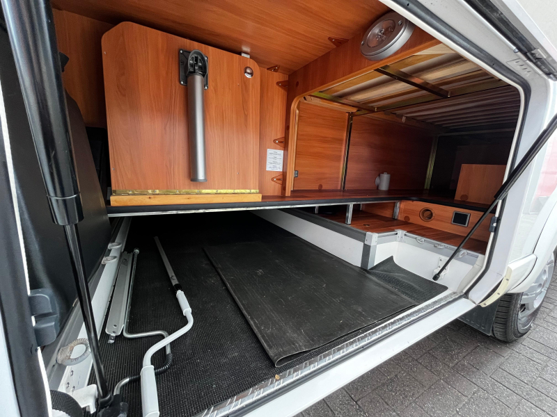 Hymer T 668 CL 3.0L, Lage Lengtebedden  foto: 10