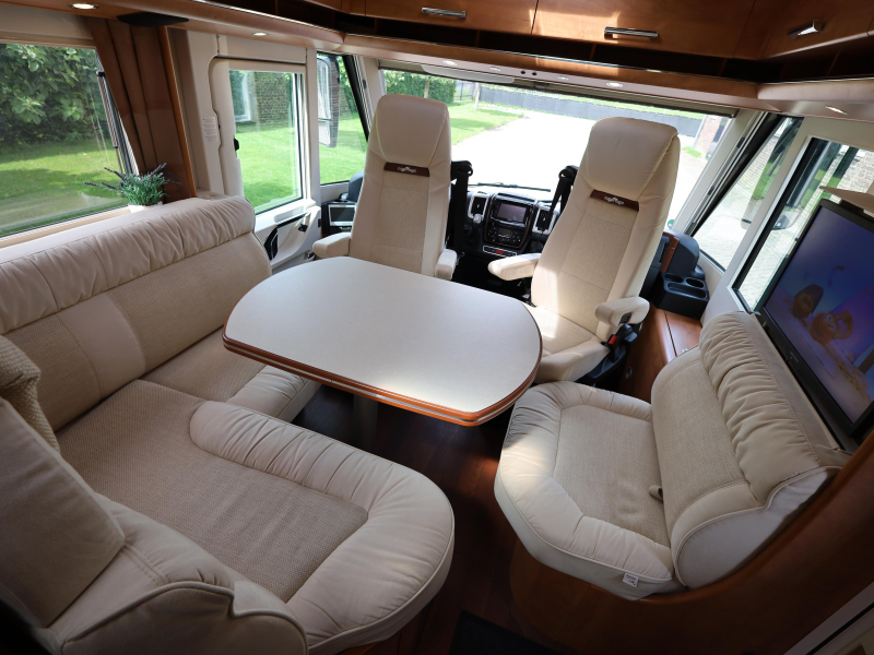 Carthago Chic C-Line II I 4.9 LE Automatik - ohne Hubbett Foto: 4