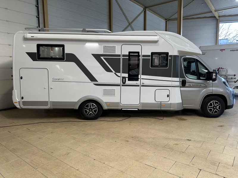 Adria Coral Plus 670 DL automatique | ex-location photo: 2