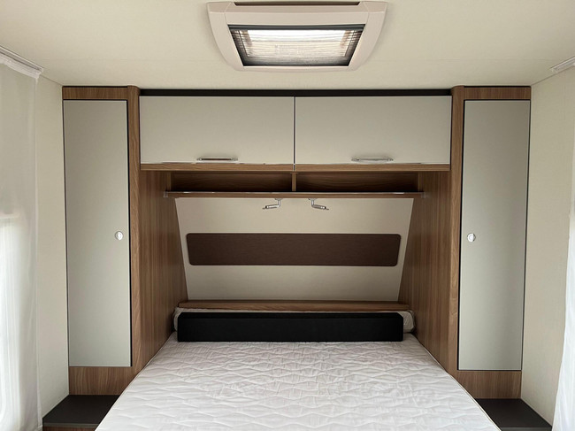 Bürstner Premio 490 TS | Queensbed | Voortent | Vol automatische Mover | Fietsenrek | Asschokbrekers foto: 12