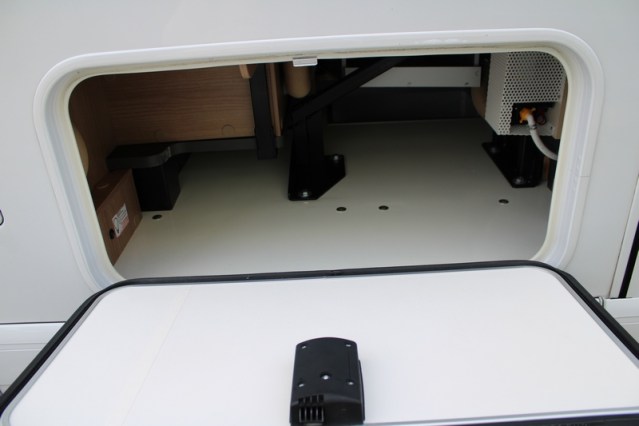 Robusta Carthago Integral Malibu I 460 LE Fiat AUTOM&Aacute;TICA 180 CV camas individuales y cama abatible ( 118 foto: 8