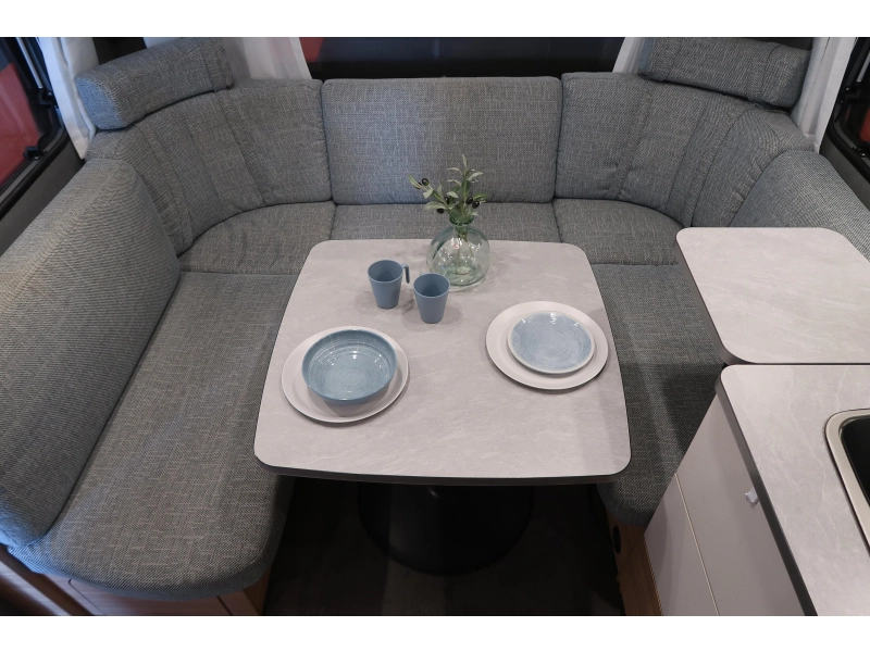 Dethleffs Camper 510 ER MET THULE CASSETTE LUIFEL  foto: 15