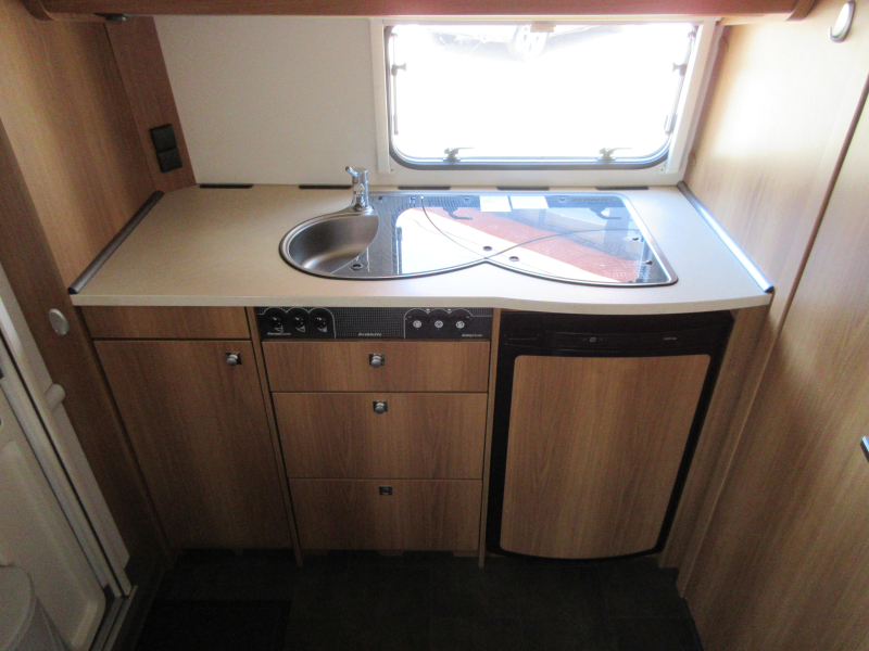 Dethleffs Nomad 540 DBM COMME NEUF/ MOVER / AUVENT photo : 10