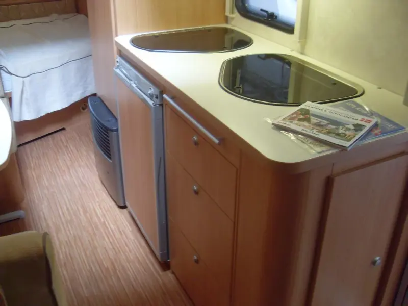 Adria Adora 563 PK 6 persoons  foto: 2