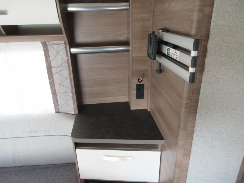 Knaus Sport Silver Selection 460 EU MET MOVER EN VASTE LUIFEL  foto: 15