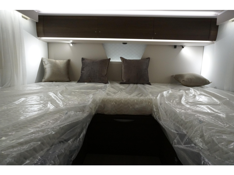Adria Coral MB Supreme 670 DL Foto: 18