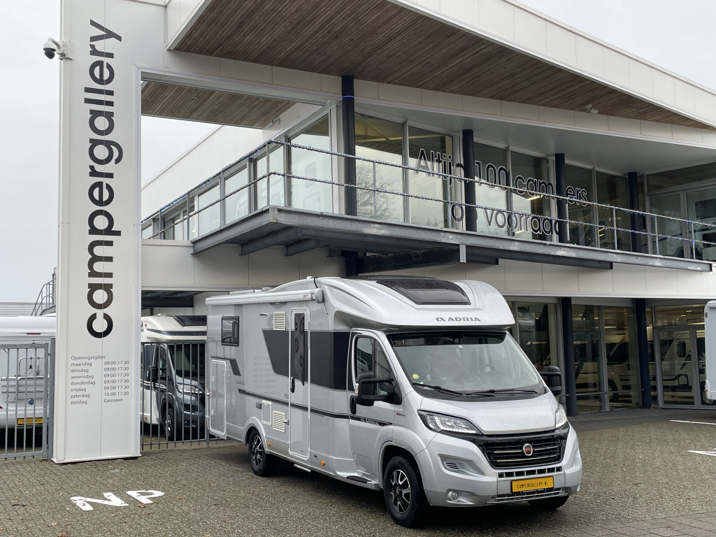 Adria CORAL SUPREME 670 SC QUEENSBED FULL-OPTIONS